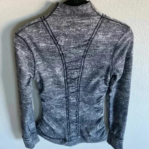 Lululemon Cypress Kiss Grey 1/2 Zip Long Sleeve Pullover Ruched Sweater Shirt - Picture 6 of 6